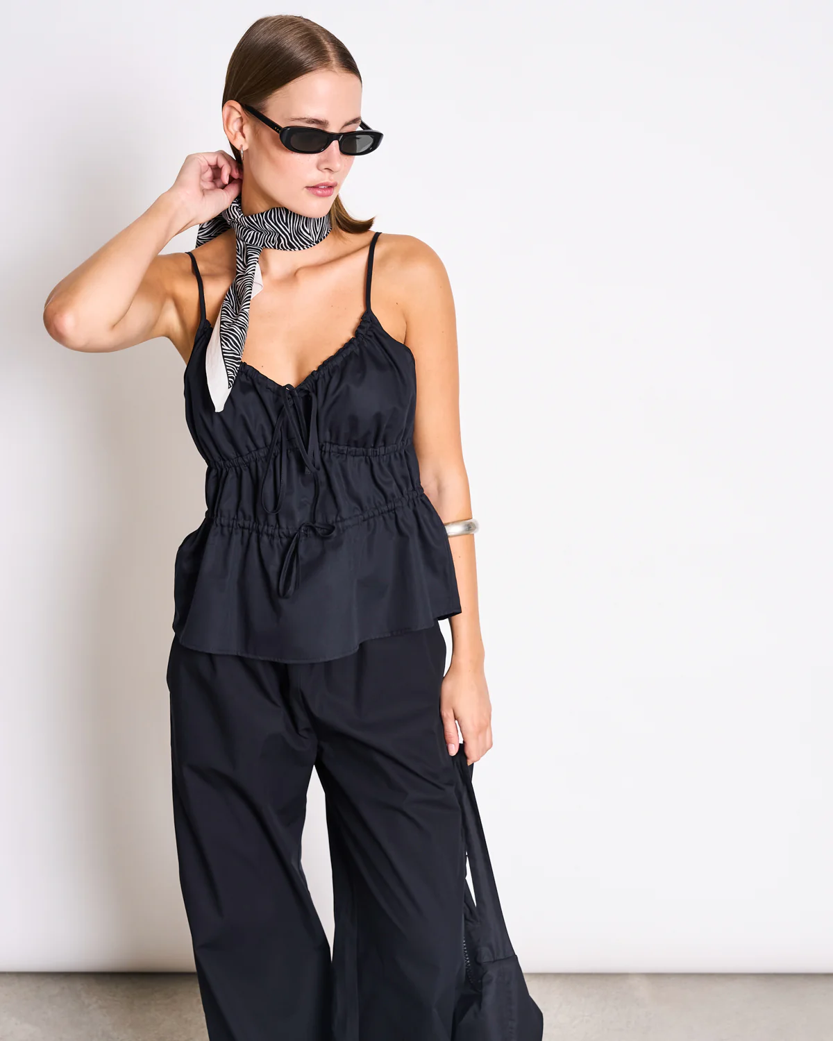 SPAGHETTI TIE TOP EBUR BLACK